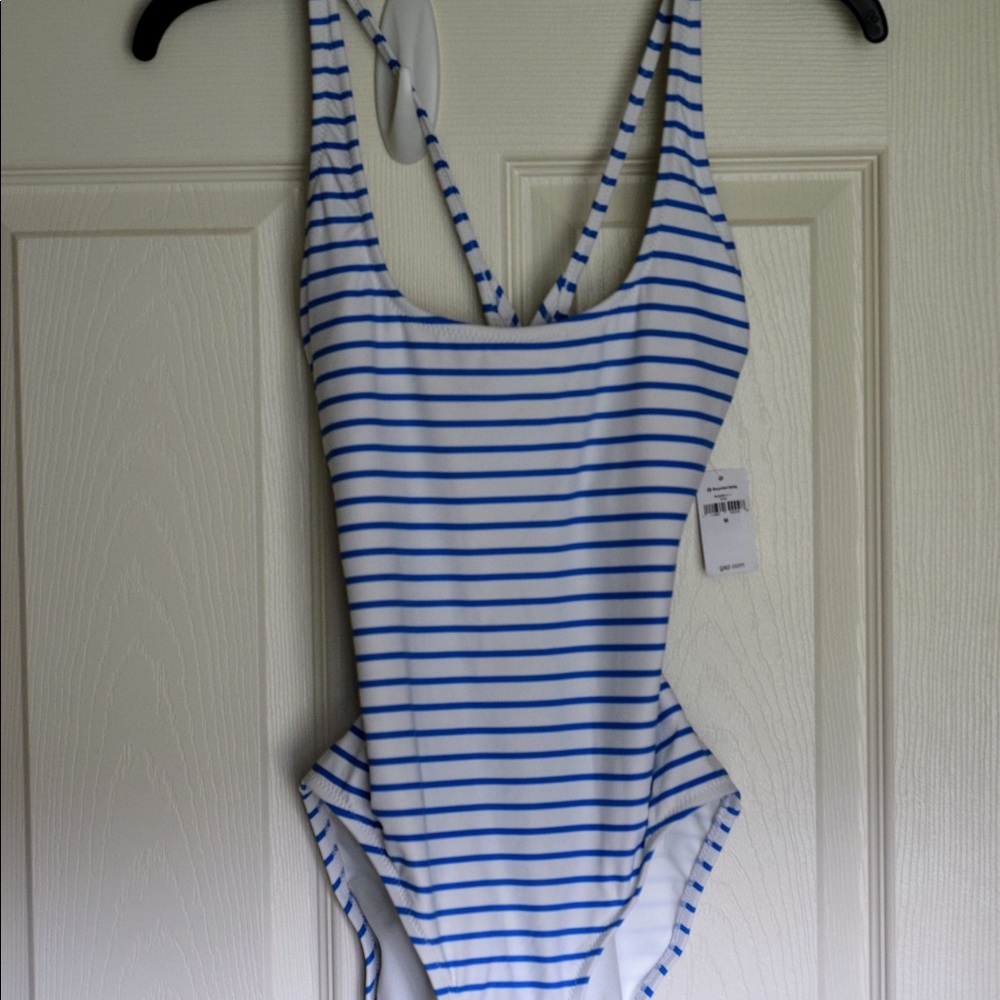 Old navy one piece swimsuit